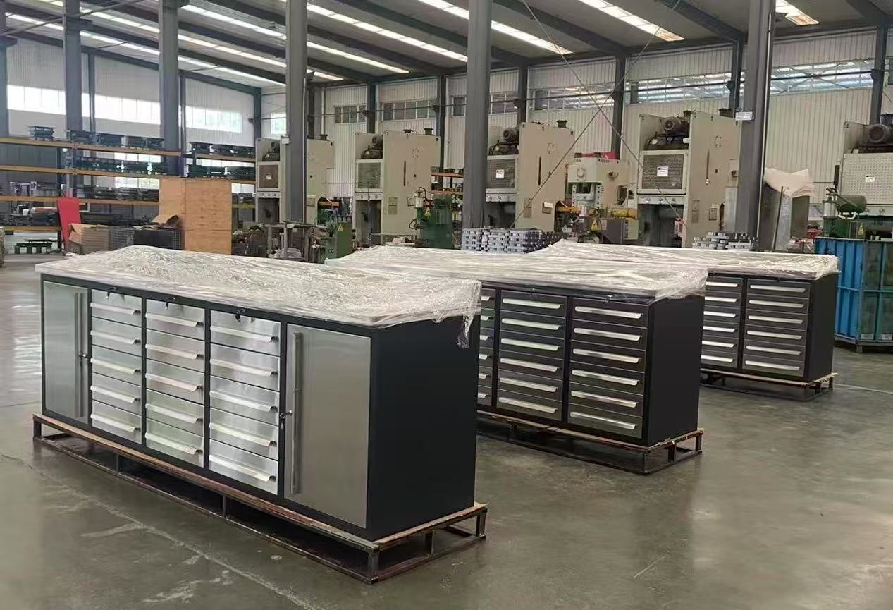 Cyjy успішно доставляє налаштовані шафи інструментів